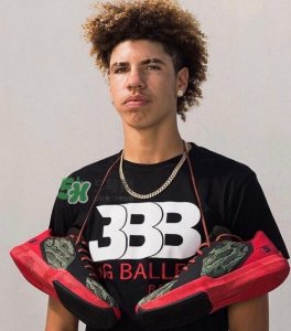 ​球哥品牌bbb lamelo ball首款个人签名球鞋mb1多少钱？