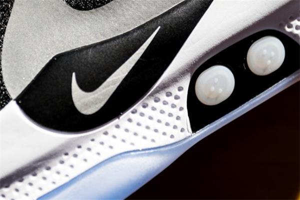 nike adapt bb什么时候发售 耐克首款自动系带篮球鞋