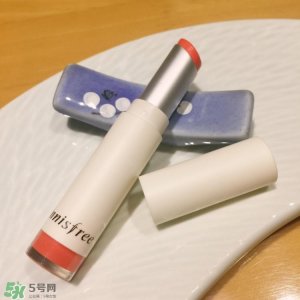 ​悦诗风吟蜜吻真彩淇淋唇膏怎么样_好用吗