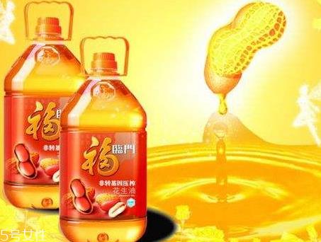 花生油炒菜好吃吗 油品色泽清亮