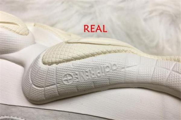 椰子500骨白真假对比 yeezy500骨白真假鉴定