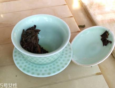 红茶是发酵的茶吗？红茶怎么做的