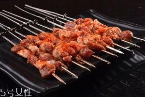 烤箱烤牛肉串的温度和时间 烤箱烤牛肉串小技巧