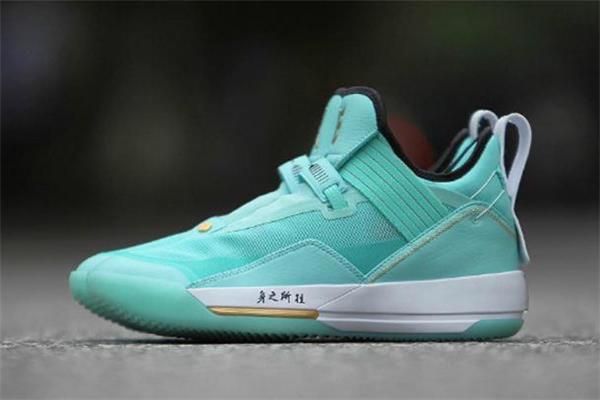 aj33和哈登2哪个好 aj33和哈登2对比测评