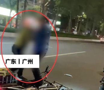 ​男子当街暴打外卖小哥，目击者称小哥没有还手，男子还恐吓路人，站点负责人：