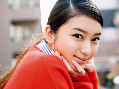 ​武井咲，难得的英气型美女