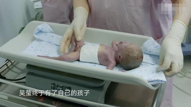 25岁妈妈冒死产子,孩子出生后14天妈妈去世 网友:这么做值得吗